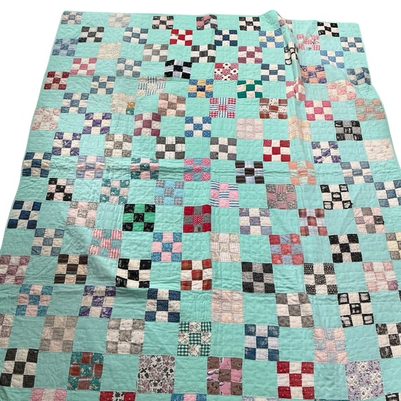 Vintage handstitched nine patch multicolored quilt 64 x 78 USA made - Picture 3 of 10